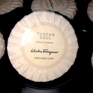 LOT! Salvatore Ferragamo Unisex Body Soap (12)